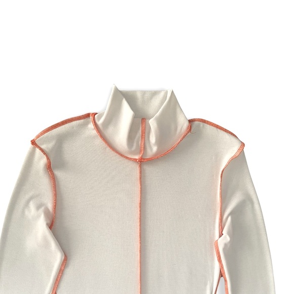 Superb - Picture 3 of 4